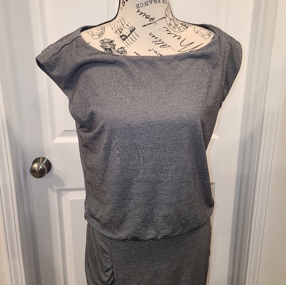 - Athleta Dress size small - Picture 2 of 5